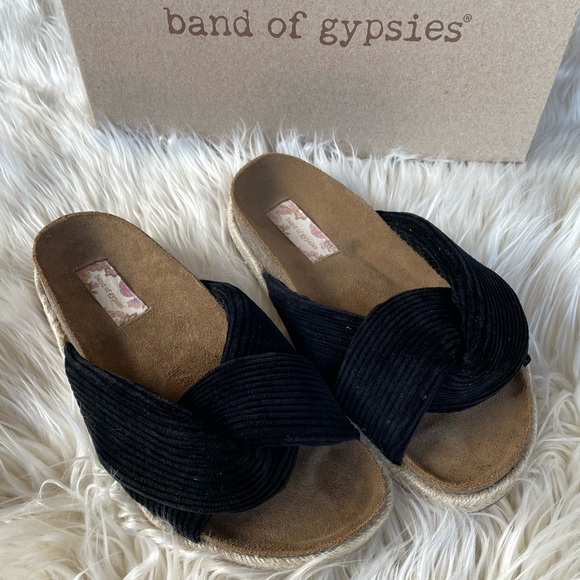 Band of Gypsies Shoes - New BAND OF GYPSIES Move Over Slide Sandal